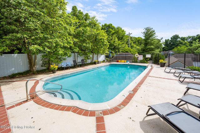 750 Zorn Ave 3, Louisville, KY 40206