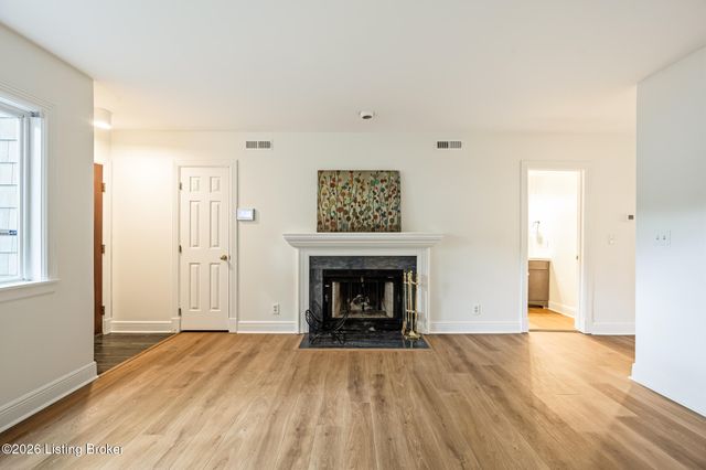 750 Zorn Ave 3, Louisville, KY 40206