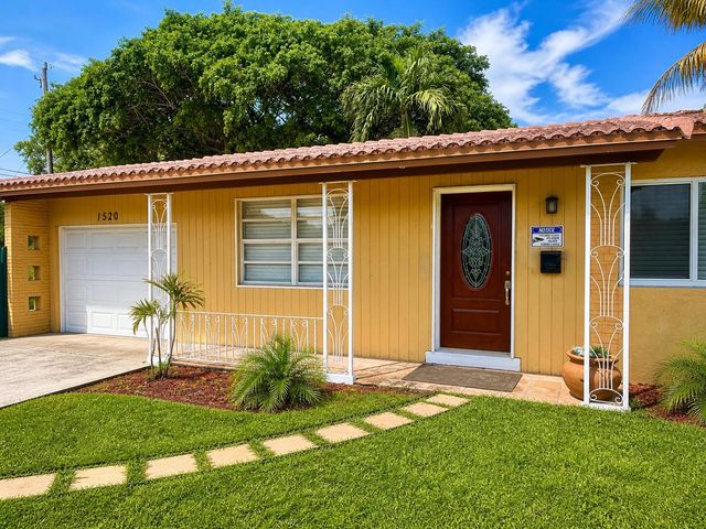 1520 N 25th Avenue, Hollywood, FL 33020