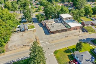 10041 Lackland Road, Overland, MO 63114