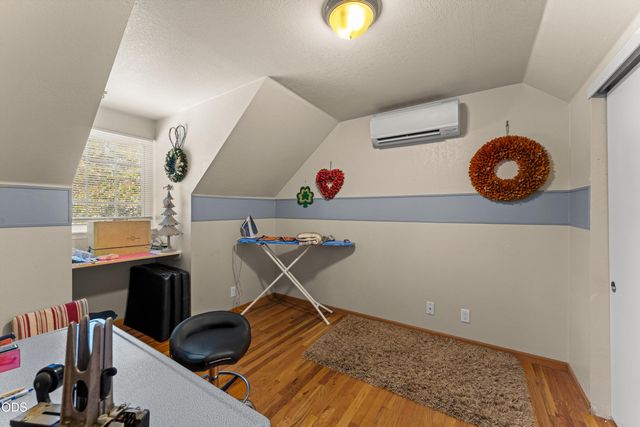 533 NW D Street, Grants Pass, OR 97526