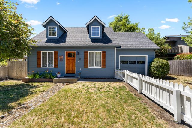 533 NW D Street, Grants Pass, OR 97526