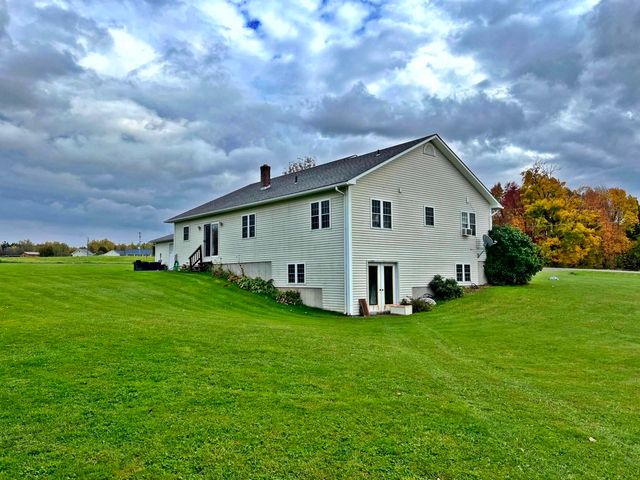 989 Bergeron Road, Troy, VT 05859