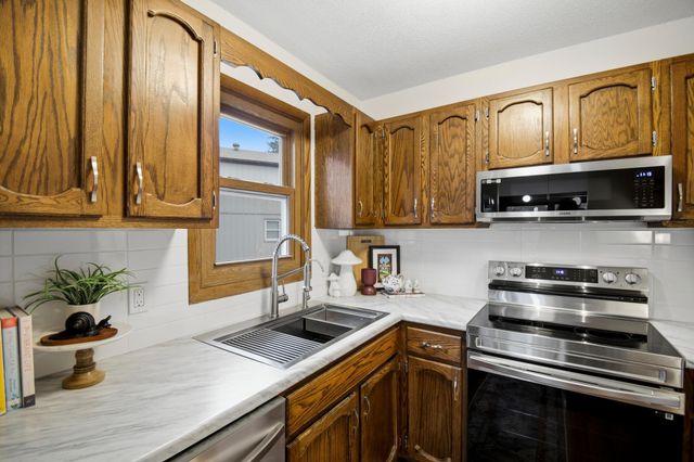 215 Elton Hills Drive NW 31, Rochester, MN 55901