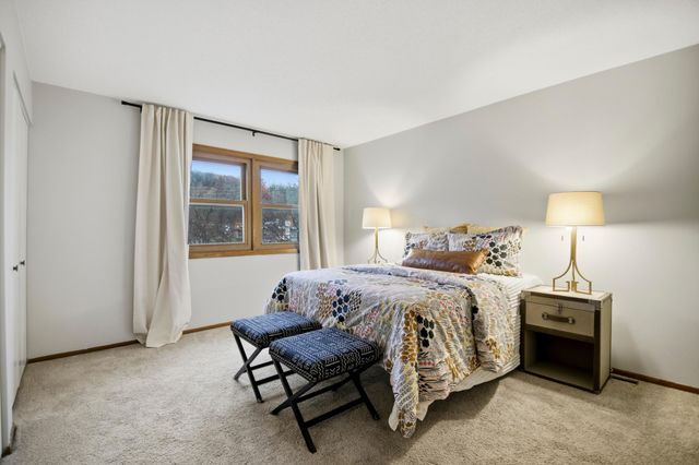 215 Elton Hills Drive NW 31, Rochester, MN 55901