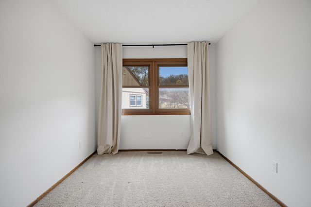 215 Elton Hills Drive NW 31, Rochester, MN 55901