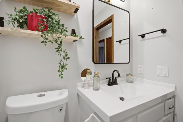 215 Elton Hills Drive NW 31, Rochester, MN 55901