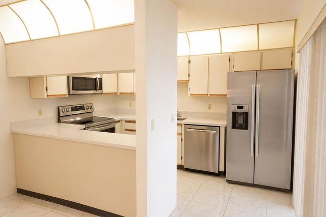 3302 SE Guinevere Lane B, Port St. Lucie, FL 34952