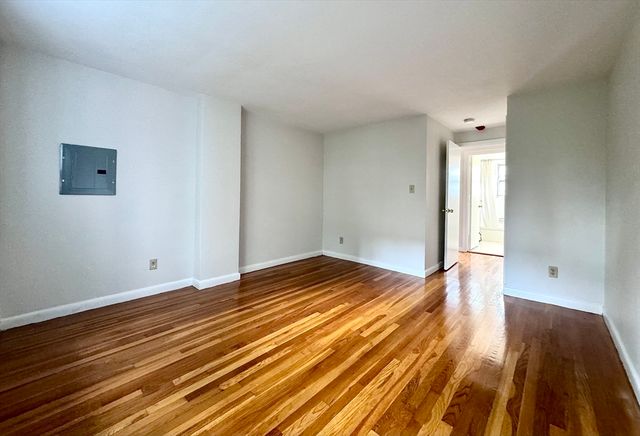 10 Vinal St 3, Boston, MA 02135