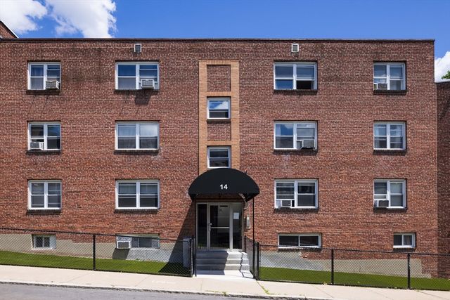 10 Vinal St 3, Boston, MA 02135