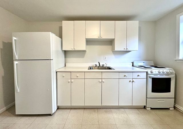 10 Vinal St 3, Boston, MA 02135