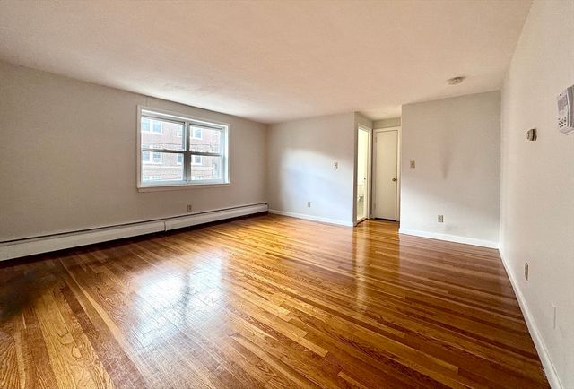 10 Vinal St 3, Boston, MA 02135