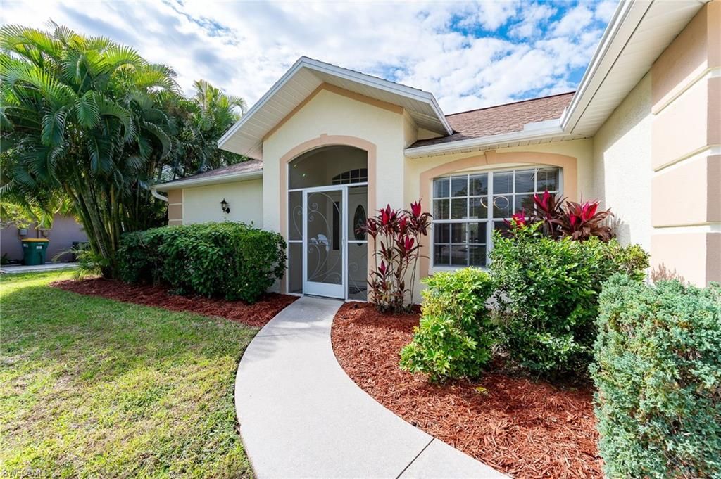511 Ibis WAY, NAPLES, FL 34110 — photo 2