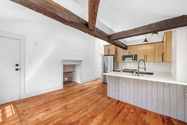 23 Summer Street 9, Salem, MA 01970