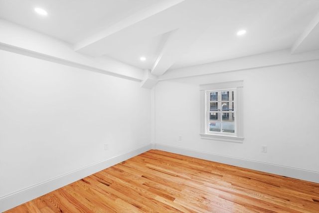 23 Summer Street 9, Salem, MA 01970