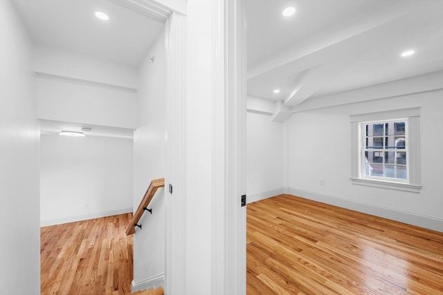 23 Summer Street 9, Salem, MA 01970