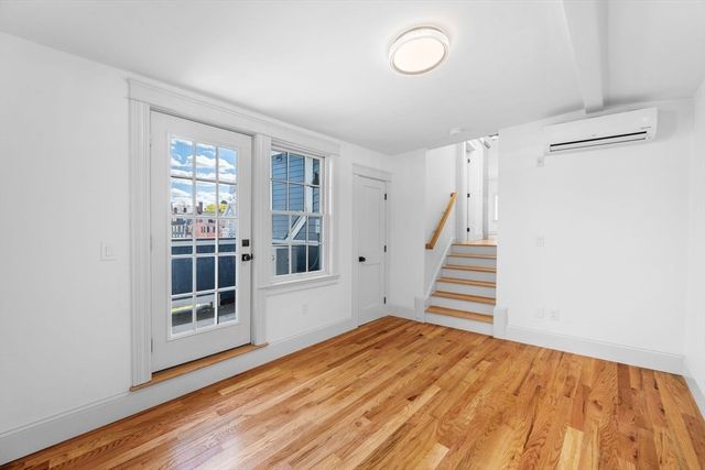 23 Summer Street 9, Salem, MA 01970