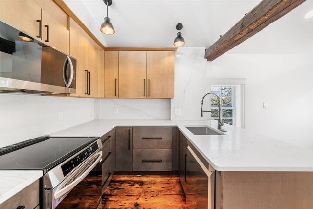 23 Summer Street 9, Salem, MA 01970