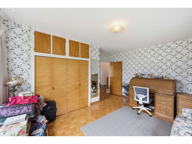 830 CHICAGO Ave, Bandon, OR 97411