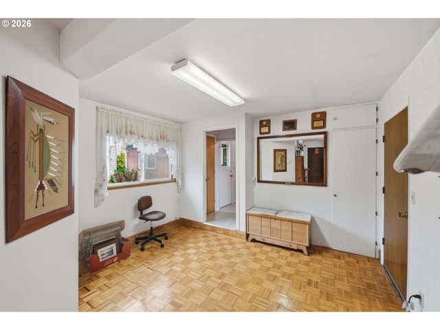 830 CHICAGO Ave, Bandon, OR 97411