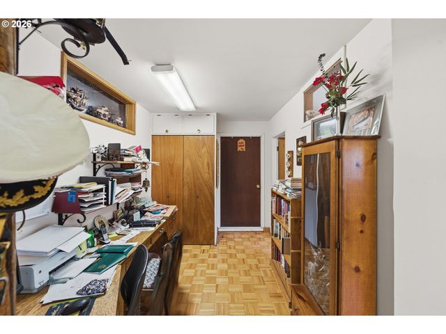 830 CHICAGO Ave, Bandon, OR 97411