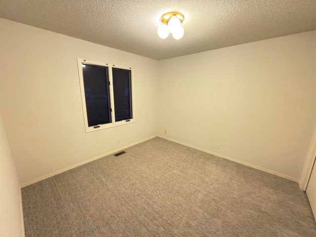 2427 N VINEGATE CT, Wichita, KS 67226
