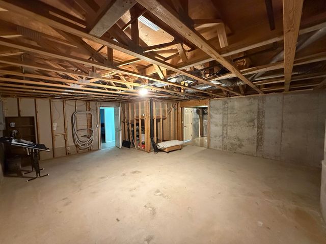 2427 N VINEGATE CT, Wichita, KS 67226