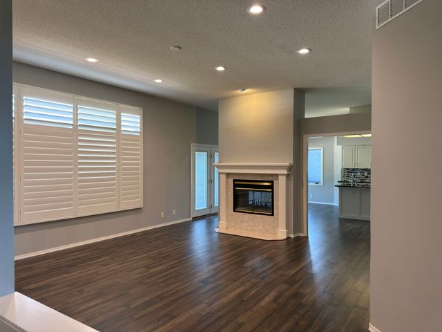 2427 N VINEGATE CT, Wichita, KS 67226