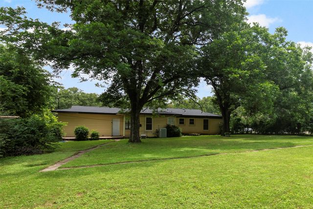 4828 Eastline Drive, Fort Worth, TX 76119