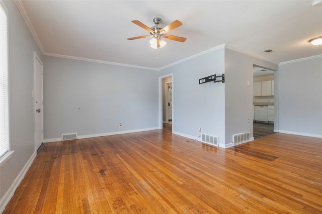 4828 Eastline Drive, Fort Worth, TX 76119