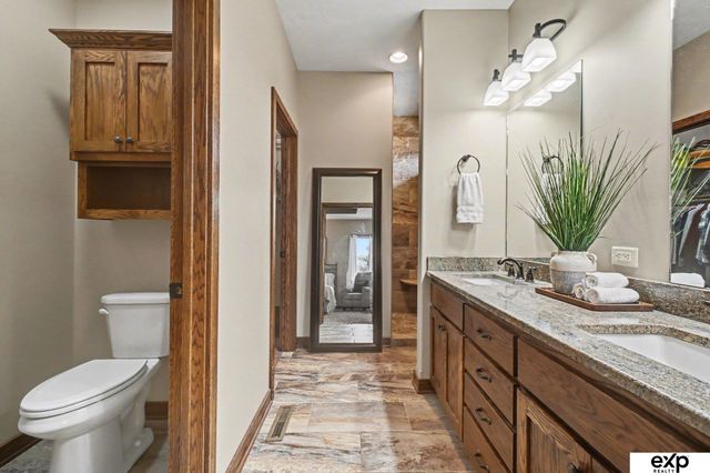 950 N Brooks Hollow Drive, Fremont, NE 68025