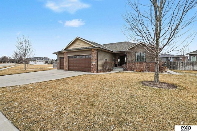 950 N Brooks Hollow Drive, Fremont, NE 68025