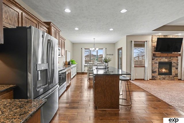 950 N Brooks Hollow Drive, Fremont, NE 68025