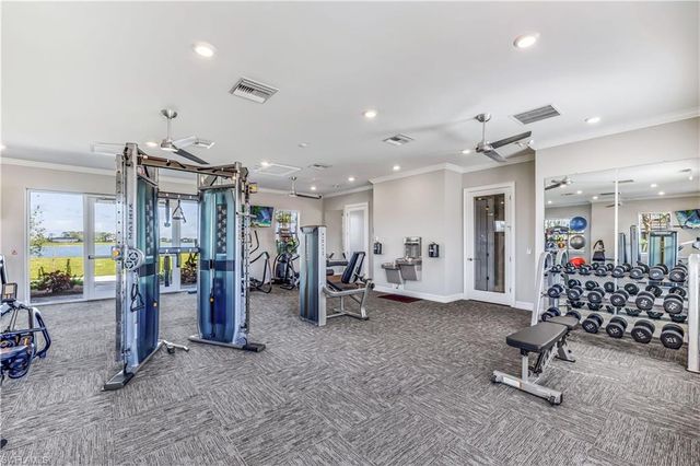 567 SPRING HILL LAKE LOOP, Cape Coral, FL 33993