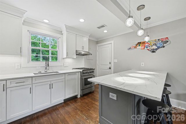 241 Wakefield Drive C, Charlotte, NC 28209