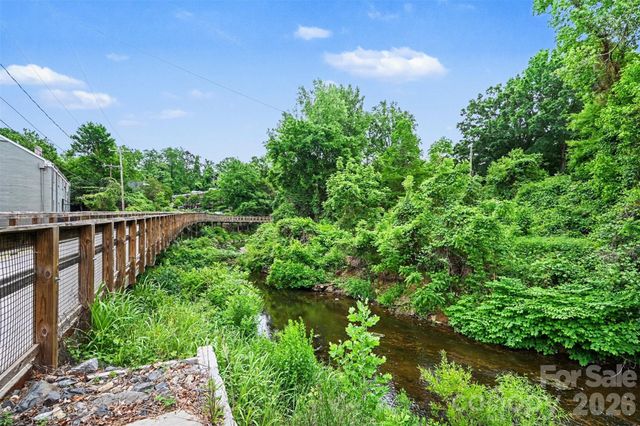 241 Wakefield Drive C, Charlotte, NC 28209