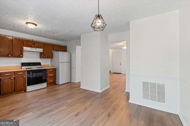 1684 Hunting Creek Drive SE, Conyers, GA 30013