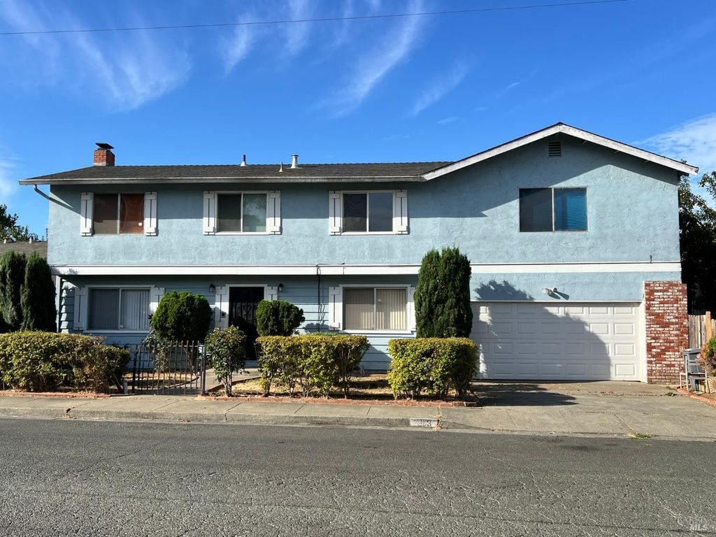 203 Baylor Dr, Vallejo, CA 94589