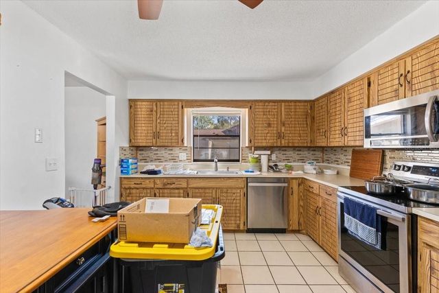 923 SANDLE WOOD DRIVE, Port Orange, FL 32127