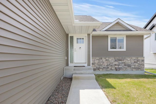 9991 14th Circle NE, Saint Michael, MN 55376