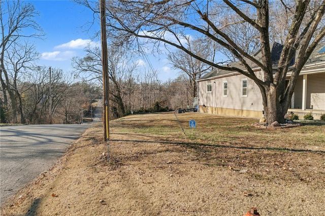 120 S Valley Street, Kansas City, KS 66102