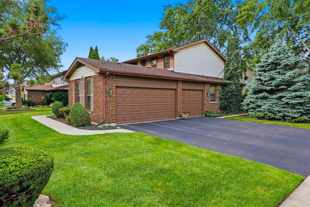 1222 Biscayne Drive, Elk Grove Village, IL 60007
