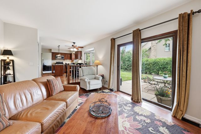 1222 Biscayne Drive, Elk Grove Village, IL 60007