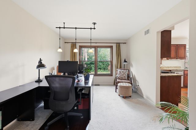 1222 Biscayne Drive, Elk Grove Village, IL 60007
