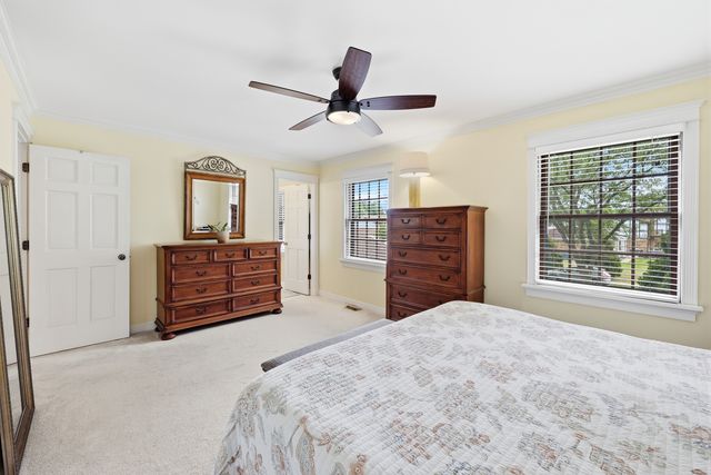1222 Biscayne Drive, Elk Grove Village, IL 60007