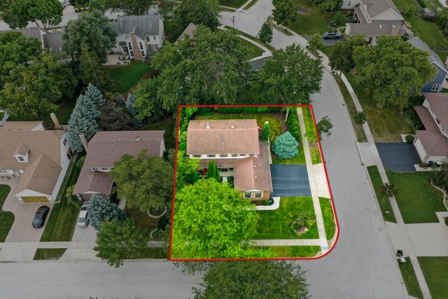 1222 Biscayne Drive, Elk Grove Village, IL 60007
