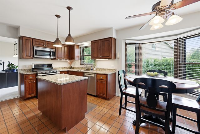 1222 Biscayne Drive, Elk Grove Village, IL 60007