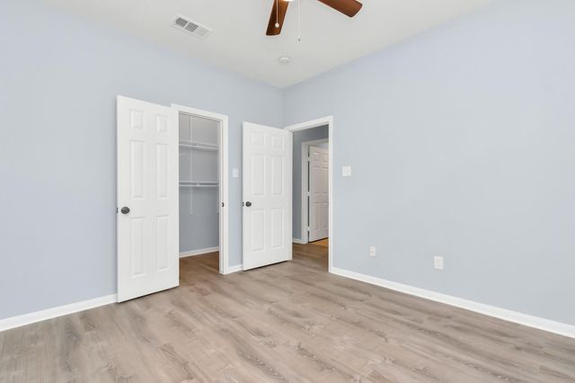 19 Long Springs Place, The Woodlands, TX 77382