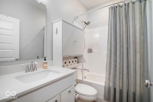 7412 Harbor Town Drive, Whitestown, IN 46075