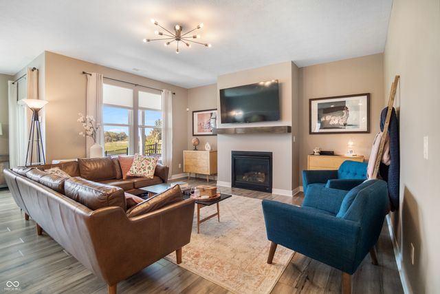 7412 Harbor Town Drive, Whitestown, IN 46075
